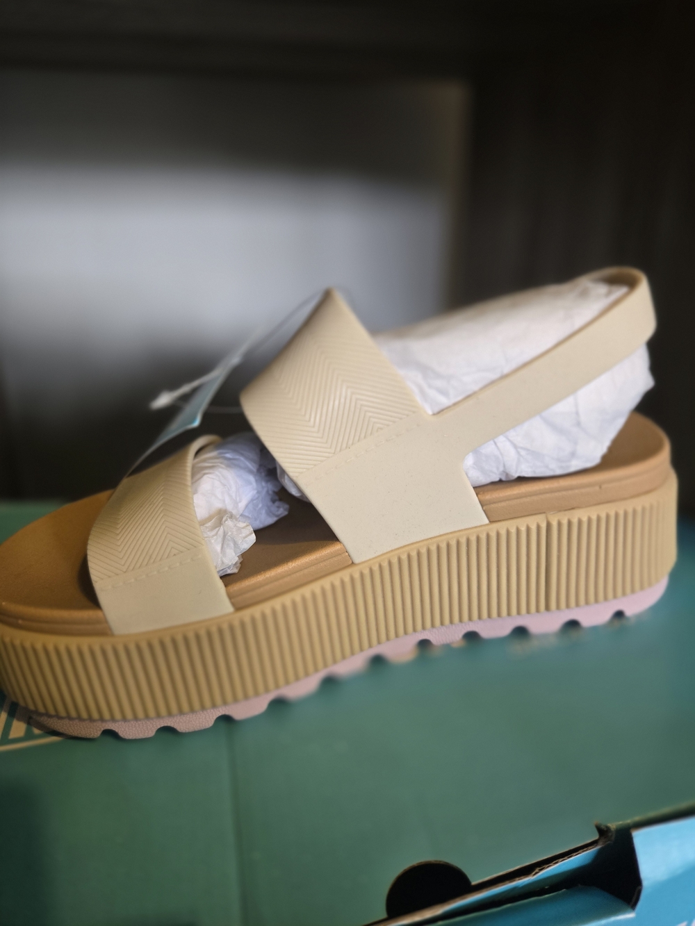 Reef Women’s Cream Platform Sandals - Picture 3 of 8